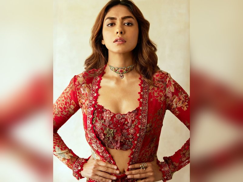 Mrunal Thakur’s ‘little ritual’ is watching films with fans, calls it ‘real magic’