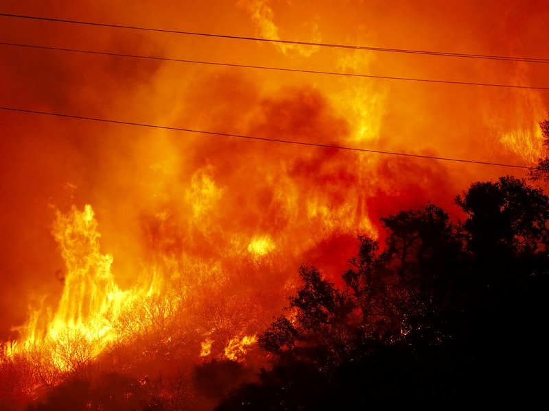 Wildfire continues to rage across US Grand Canyon National Park