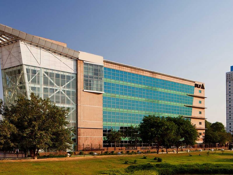 DLF’s Q1 net profit falls 40 pc sequentially, revenue down 13 pc