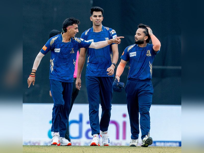 Suyash Sharma, Shaurya Malik shine as Outer Delhi Warriors outclass Purani Dilli 6 in a Season 2 match of the Delhi Premier League (DPL) at the Arun Jaitley Stadium in New Delhi on Tuesday. Photo credit: DDCA