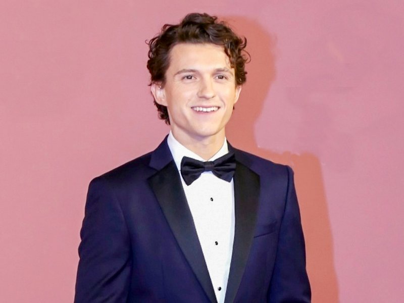 Tom Holland reveals he wore his granny’s fishnets for ‘Lip Sync Battle’