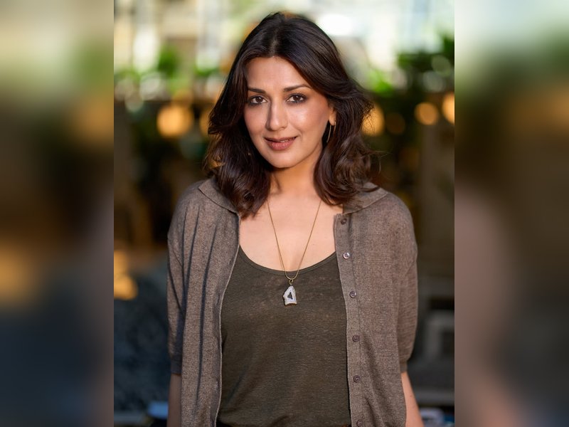 Sonali Bendre talks about the changing dynamics of relationships in the internet era