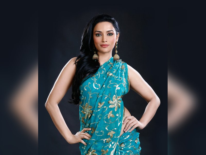 Kerala HC stays FIR against Shwetha Menon in obscenity case