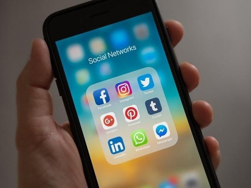 81 pc Indians use Facebook, Instagram and WhatsApp to discover financial products: Report