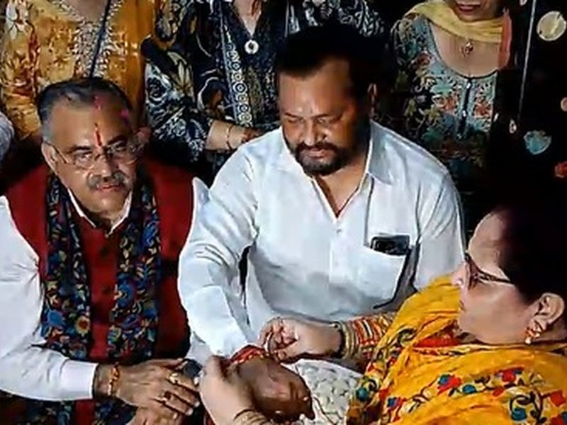 Women of Amritsar send 'thread of thanks' to PM Modi on Raksha Bandhan for Op Sindoor