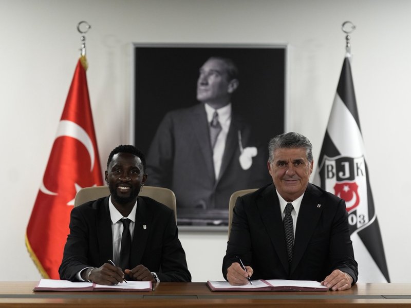 Wilfred Ndidi joins Besiktas after eight years at Leicester City