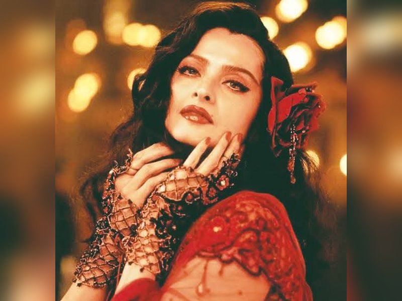 Rekha calls ‘Kaisi Paheli’ from ‘Parineeta’, a ‘metaphor for life’