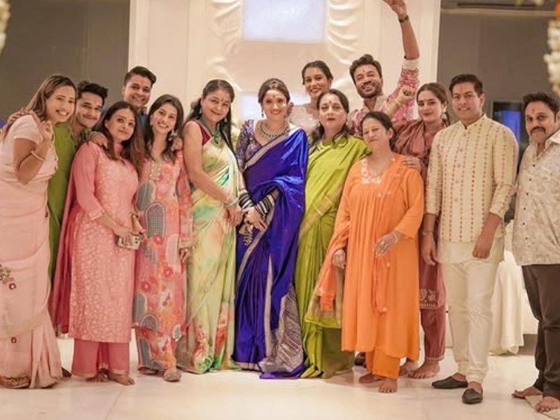 Ankita Lokhande & Vicky Jain celebrate Rakha Bhandhan with their 'Laughter Chef 2' family