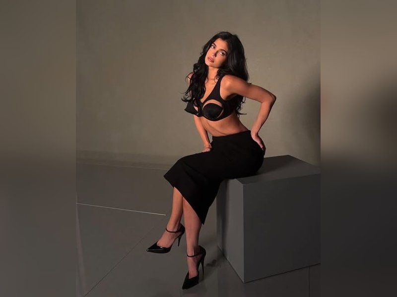 Kylie Jenner rings in 28th birthday with special dinner party by Kendall, Hailey Bieber