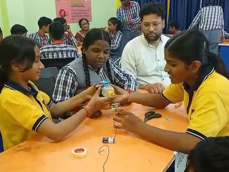 ‘Mega Tinkering Day’ inspires innovation in Jabalpur, students build DIY vacuum cleaner using ATL
