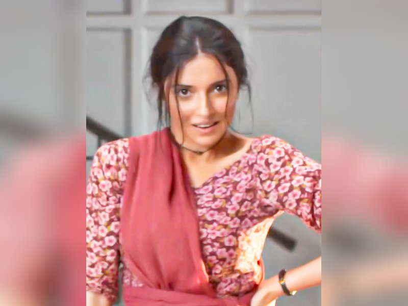 Divya Khossla pays tribute to Sridevi with a heartfelt performance on ‘Na Jaane Kahan Se Aayi Hai’