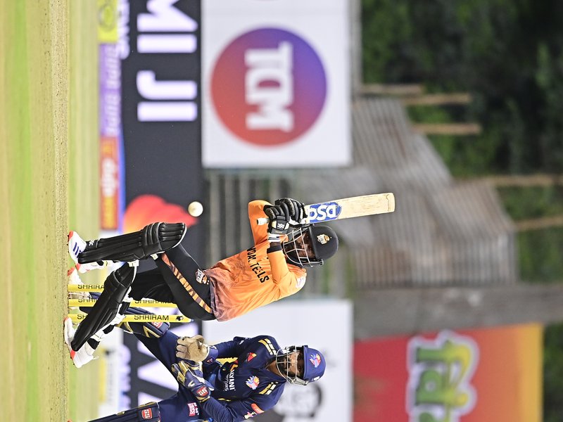 Mohammed Taha stars as Hubli Tigers prevail over Bengaluru Blasters in last-ball thriller in Maharaja Trophy KSCA T20 tournament at the Srikantadatta Narasimharaja Wadiyar Stadium in Mysuru on Wednesday. Photo credit: KSCA