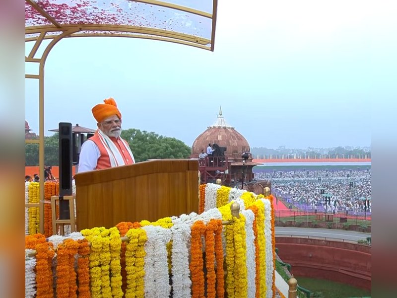 PM Modi urges political leaders, influencers to focus on self-reliance, vocal for local