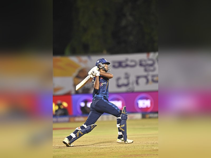 Bengaluru Blasters make it two-in-a-row with 8-wicket win over Shivamogga Lions in a rain-reduced six-overs-a-side clash of the Maharaja Trophy KSCA T20, at the Srikantadatta Narasimharaja Wadiyar Stadium in Mysuru on Friday.  Photo credit: KSCA