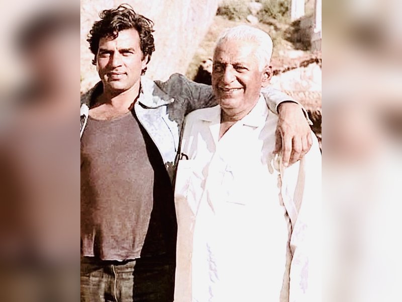 Dharmendra remembers the DOP of his Bollywood classic ‘Sholay’
