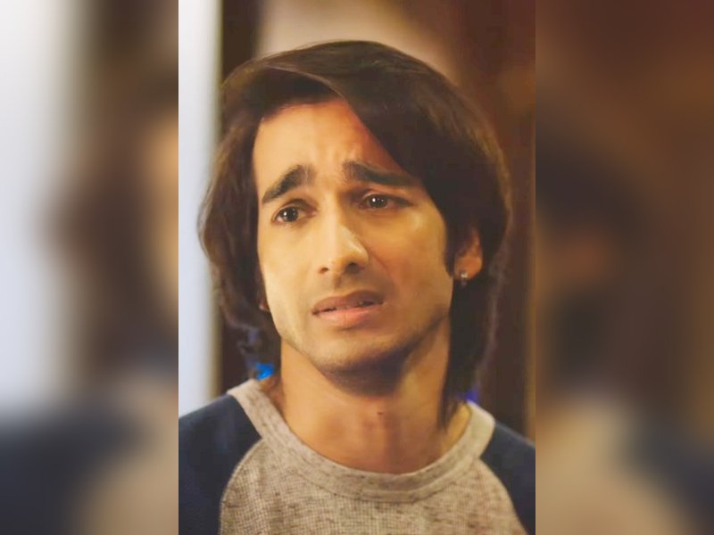 'Fakira': Shantanu Maheshwari & Avneet Kaur's heartbreak ballad from Love in Vietnam 