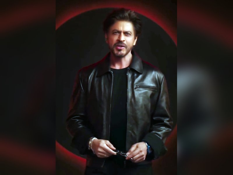 SRK goes all out to promote Aryan Khan's 'The Ba***ds of Bollywood', appears in the new promo