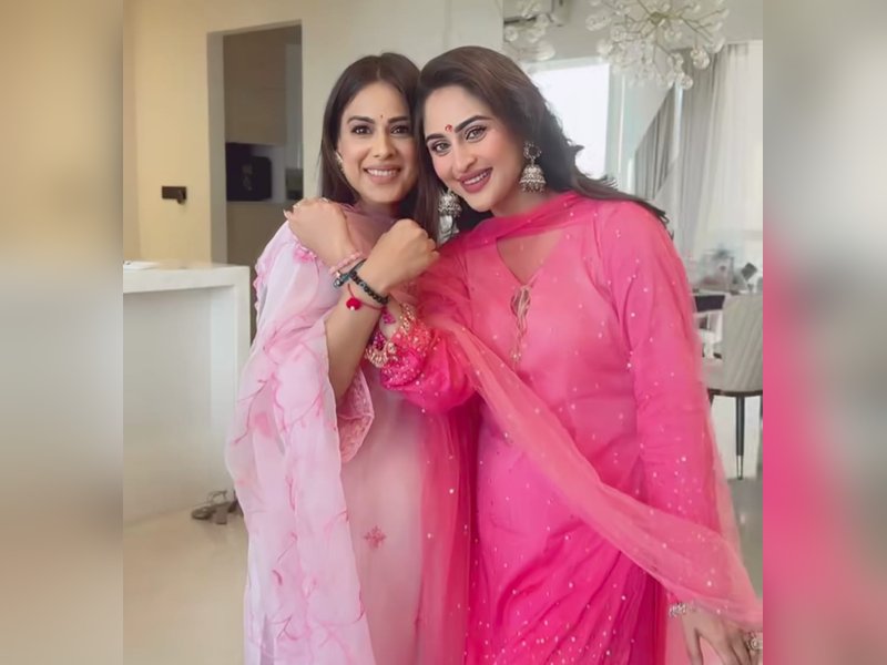 Nia Sharma treats Krystal D'souza with special coffee during Mumbai monsoon