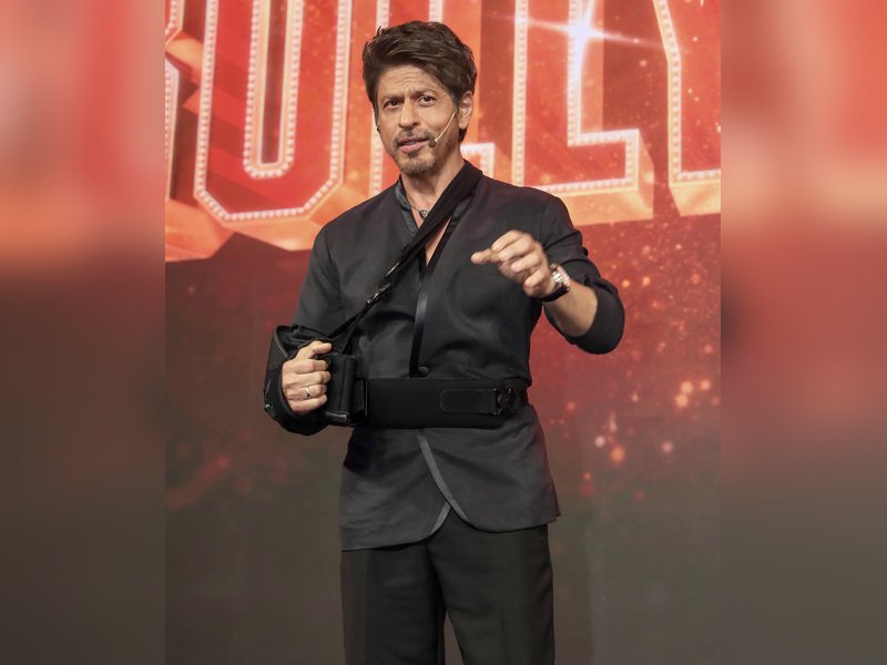 Shah Rukh Khan turns host for son Aryan's big day