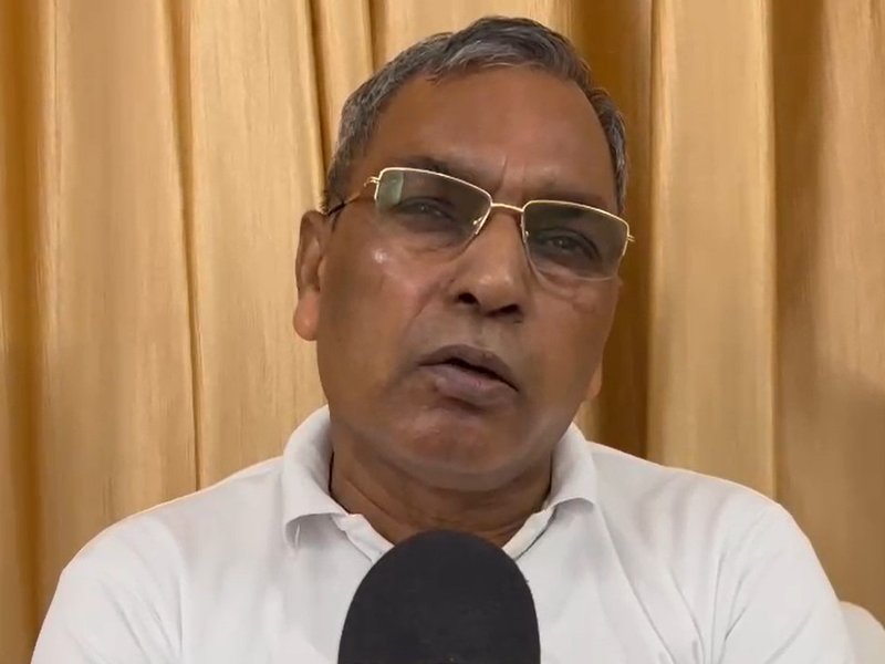 Rajbhar hits out at Akhilesh, says PDA means ‘Parivar, Dimple, Akhilesh’