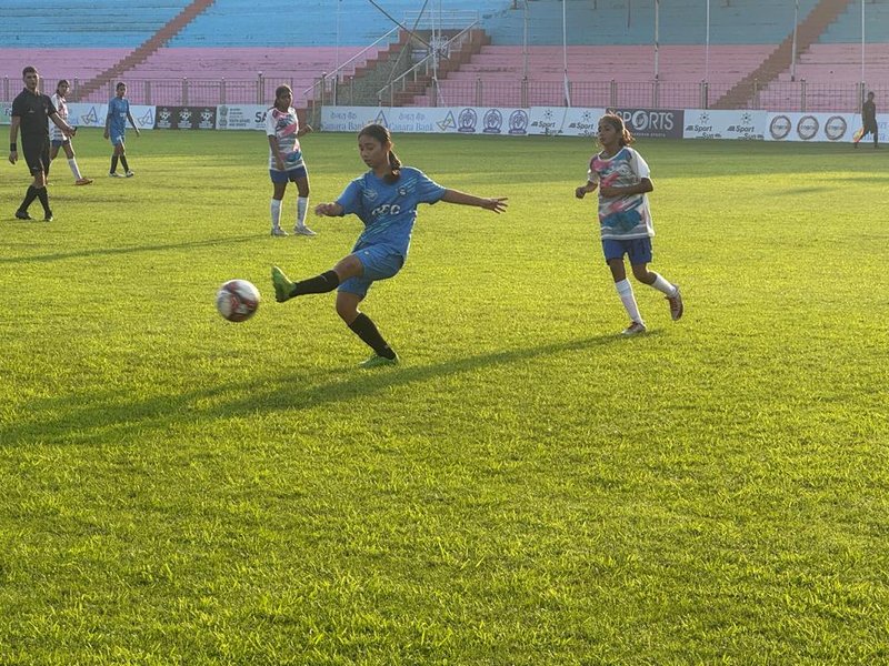 West Bengal, Assam and Rudrapur register big wins on a day of thrilling football action with dominant performances in the Subroto Cup in New Delhi on Thursday. 