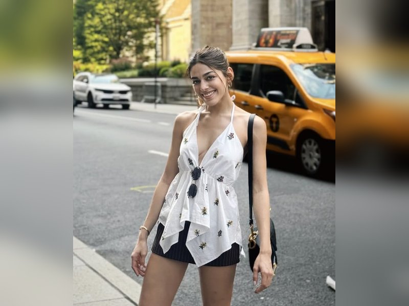 Alaya F dances to Shah Rukh Khan's Mitwa in her latest dance video