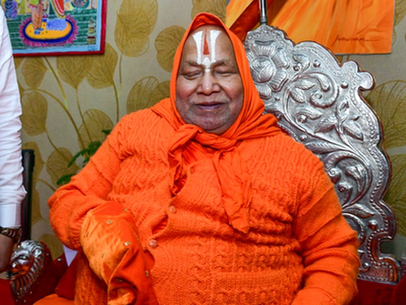 Saints slam Swami Rambhadracharya’s ‘indecent statement’ on Premanand Maharaj 