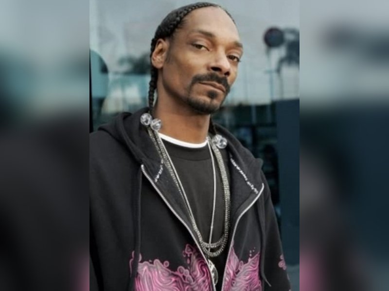 Why Snoop Dogg is scared of going to movies with his grandkids?
