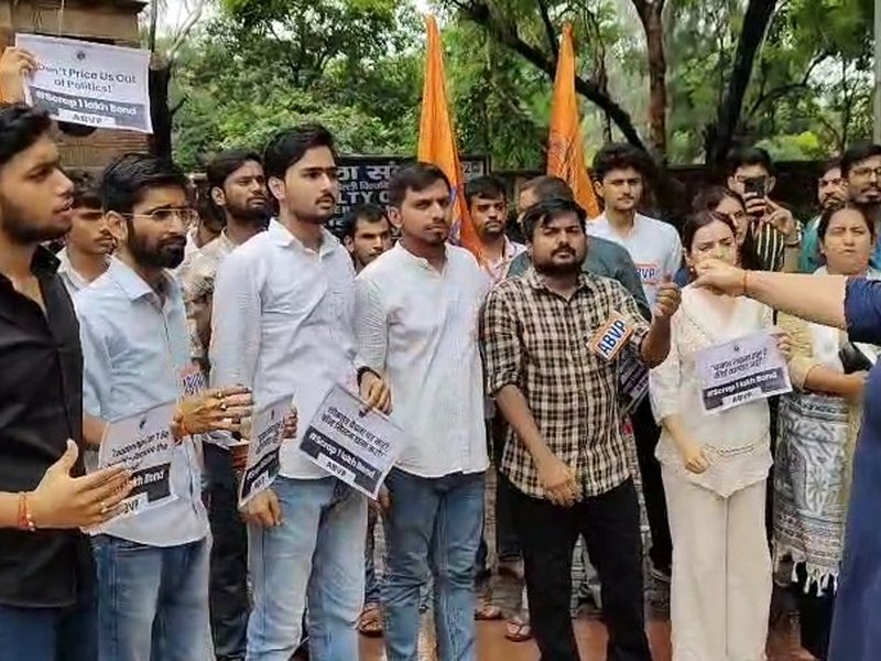 DU’s Rs 1 lakh bond requirement for DUSU polls sparks protests from student organizations