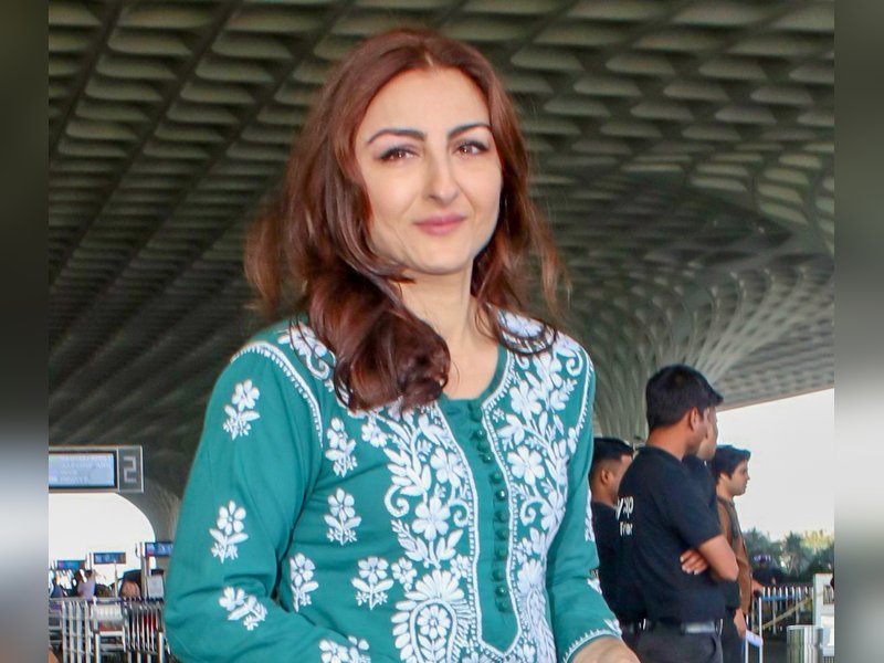 Soha Ali Khan calls her hubby Kunal Kemmu, a detective, says he is obsessed with truth	