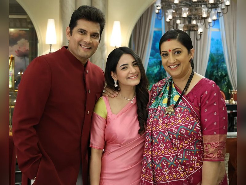 Shagun Sharma recalls getting a compliment from her on-screen parents Smirti Irani & Amar Upadhyay?