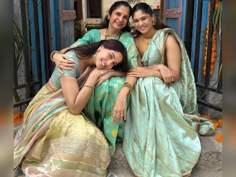 Sharvari Wagh celebrates Ganesh Chaturthi in her beautiful village with her joint family 