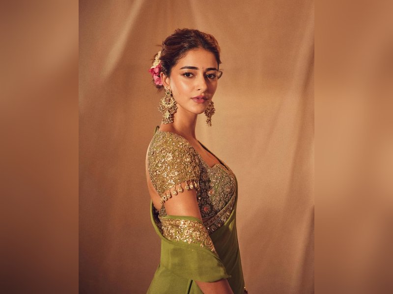 Ananya Panday radiates festive glow in her saree look on Ganesh Chaturthi