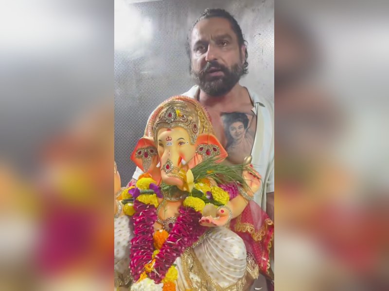 Parag Tyagi misses late wife Shefali Jariwala as Bappa visits their home this year