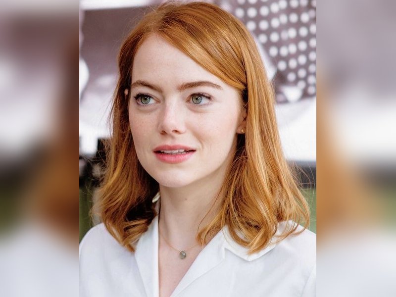 Emma Stone says she believes in aliens