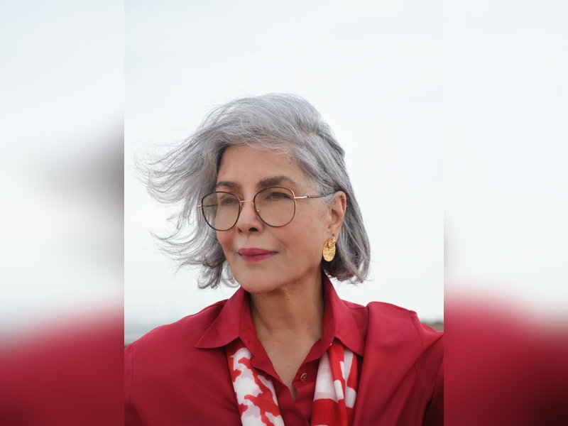  Zeenat Aman recalls a perfect 'Bollywood meets Fashion moment' with Sabyasachi