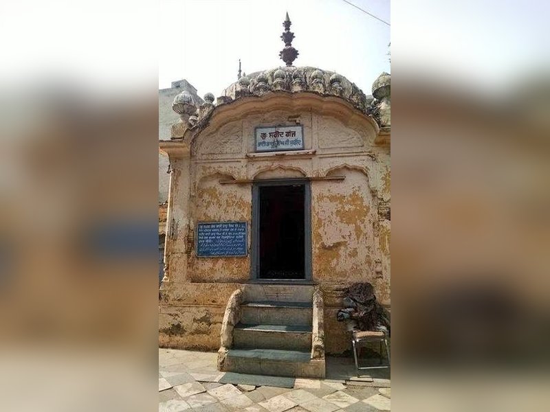 Historic Sikh shrine in Pakistan faces encroachment and decay: Report
