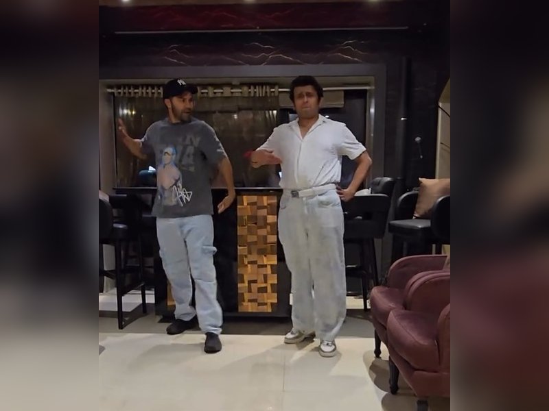 Varun Dhawan, Sonu Nigam unleash 90s swag with a glimpse of ‘Bijuria’