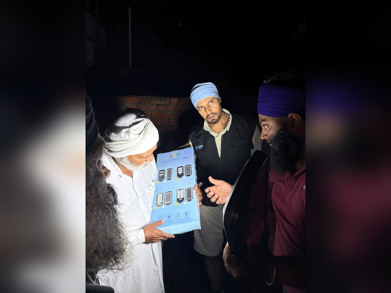 Randeep Hooda flies to Punjab to support flood-hit families 