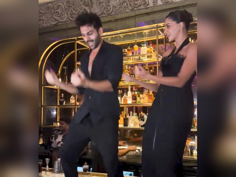 Kartik Aaryan, Ananya Panday groove to ‘Jumma Chumma De De’ 