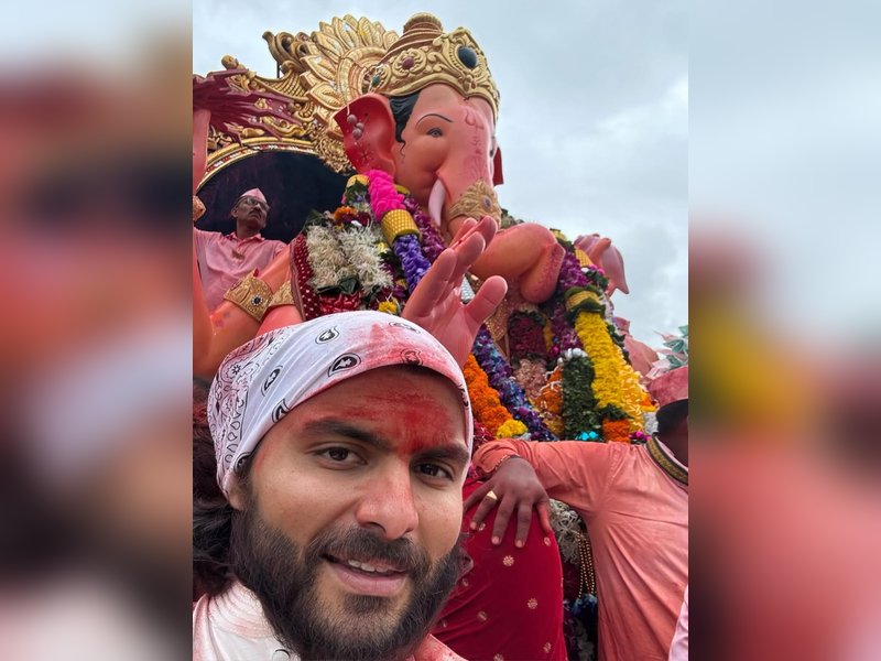 Janhvi Kapoor’s beau Shikhar Pahariya bids adieu to Lalbaugcha Raja