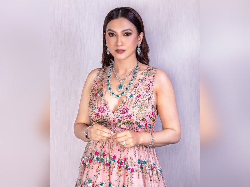 Gauahar Khan gives a glimpse into minutes before she was all set to “pop” her second baby