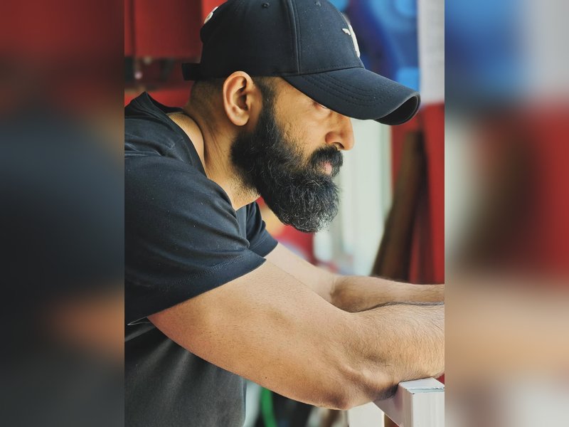 Send your profile only if you are six ft tall, fierce and mad about action movies, says Unni Mukundan