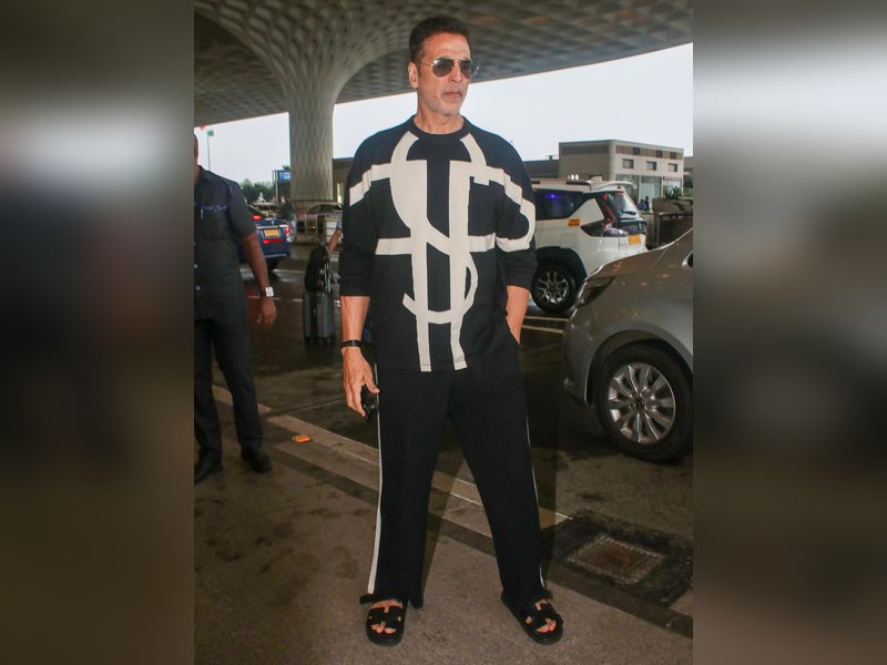 Kajol, Anil Kapoor, Suniel Shetty & others wish Akshay Kumar as he celebrates his 58th birthday 