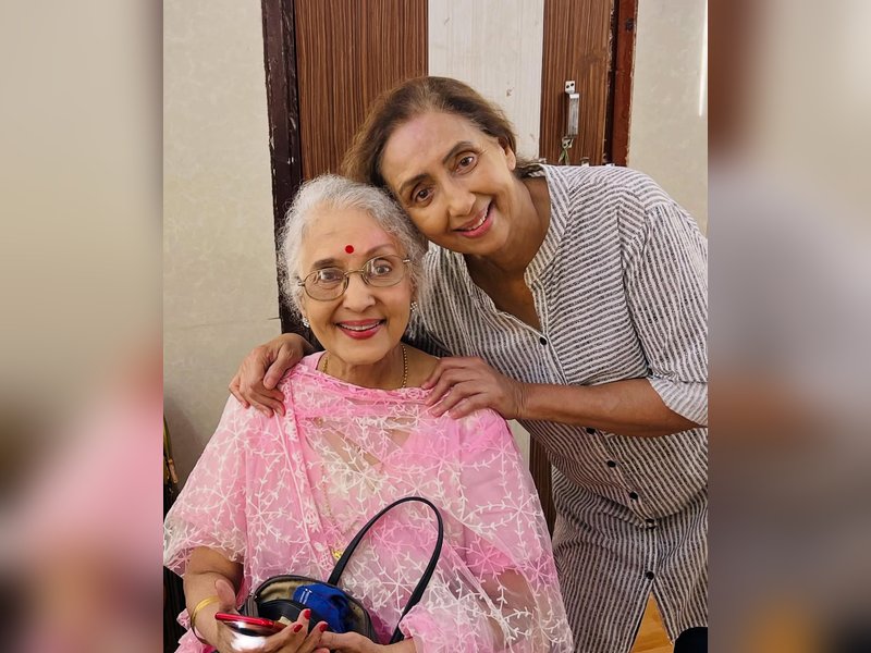 Neena Kulkarni shares a 55-year-old memory with Marathi legend Asha Kale	