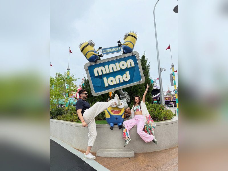Karan Kundrra, Tejasswi Prakash visit ‘Minion Land’ in Singapore	