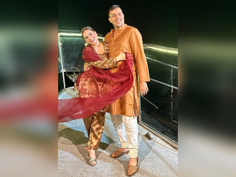 How Shraddha Arya makes it up to husband Rahul Nagal after ‘blocking’ him