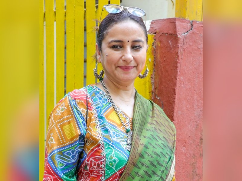 Divya Dutta misses Amitabh Bachchan while enjoying a gondola ride at Venice