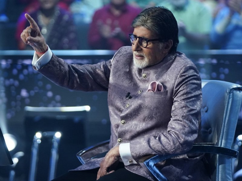 Big B calls KBC team ‘true giants and heroes’, lauds their ‘absolute dedication’