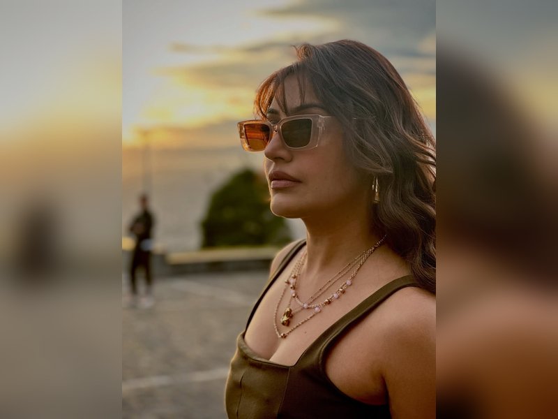 Surbhi Chandna turns her “tourist” mode on while on a professional trip to Georgia 